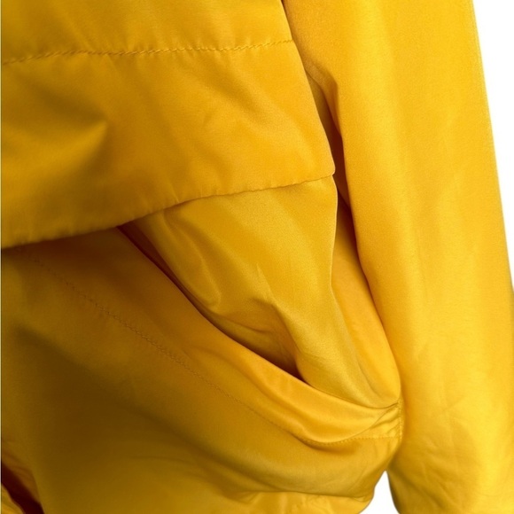 Divided H&M Yellow Lightweight Hoodie Windbreaker Jacket Size Small - Picture 17 of 17